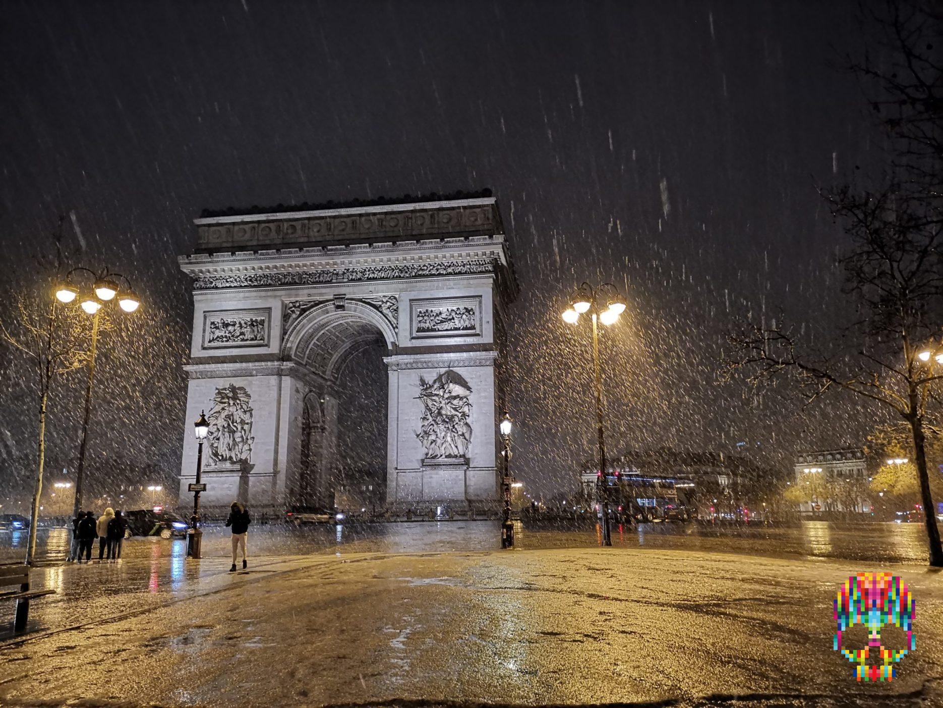 Paris im Schneegestöber
